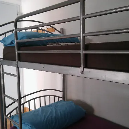 알베르게 후베닐 파스쿠아레스